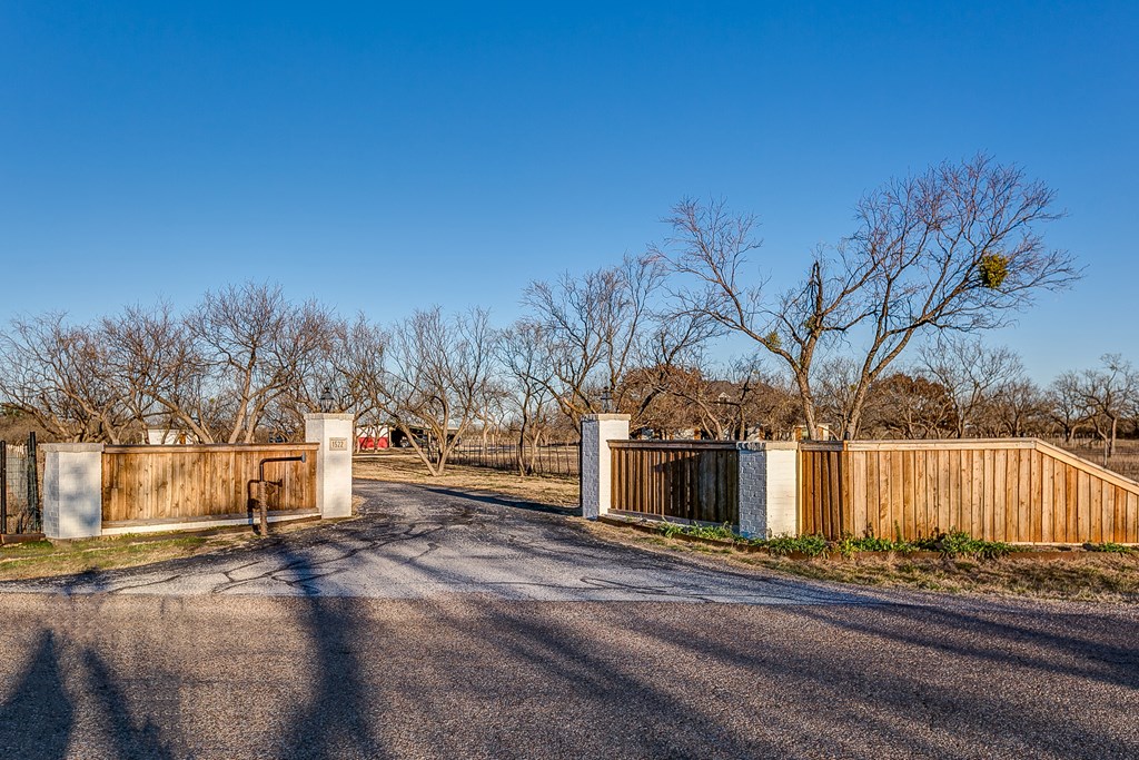 1522 Riverwood Dr, San Angelo, Texas image 2