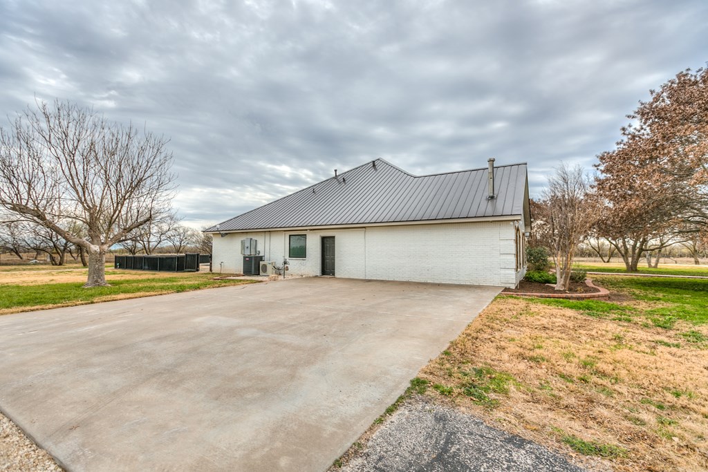 1522 Riverwood Dr, San Angelo, Texas image 4