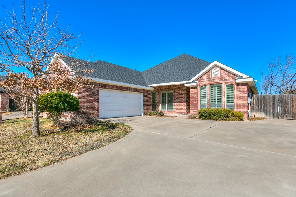 1910 Valleyview Dr, San Angelo, Texas image 2