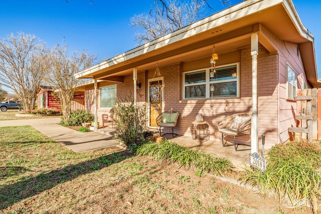 2018 St Mary St, San Angelo, Texas image 1