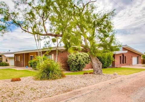 Homes For Sale - 209 N Ave B<br/> Runnels County, Ballinger, TX 76821