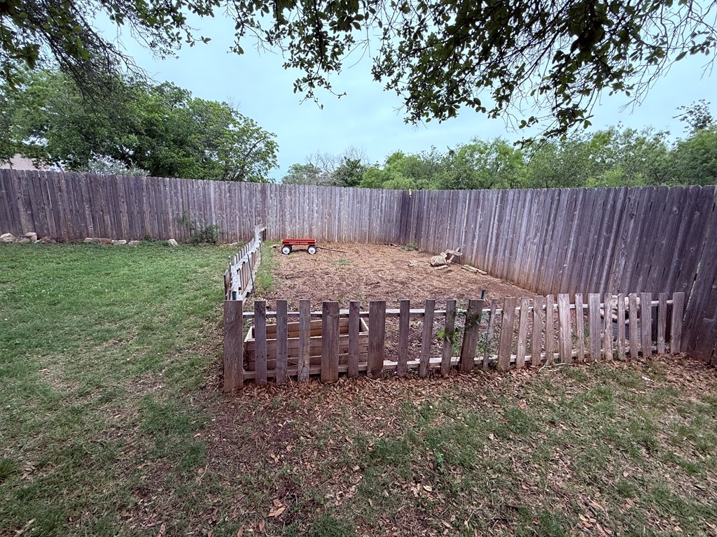714 Duke St, Eden, Texas image 23