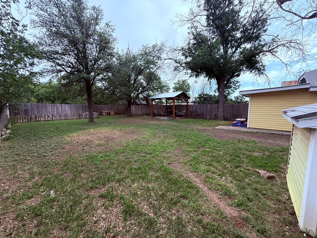 714 Duke St, Eden, Texas image 20