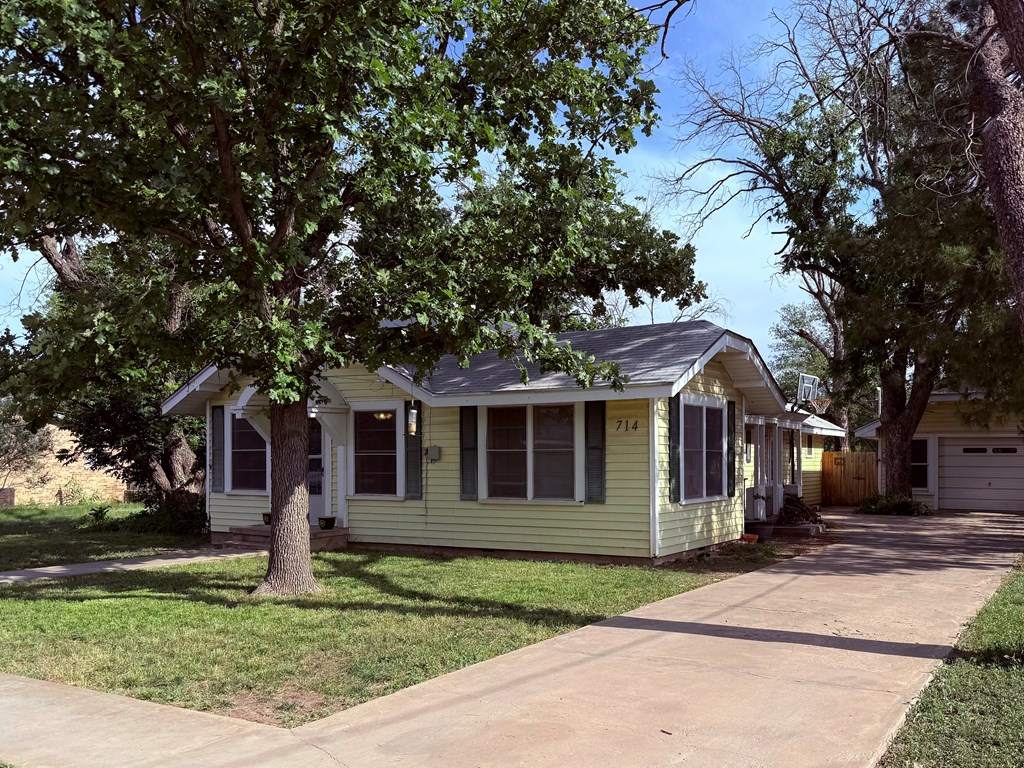 714 Duke St, Eden, Texas image 2