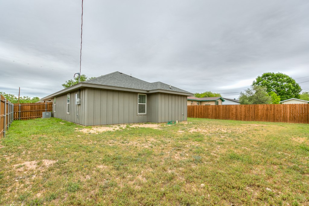 1117 E 26th St, San Angelo, Texas image 24