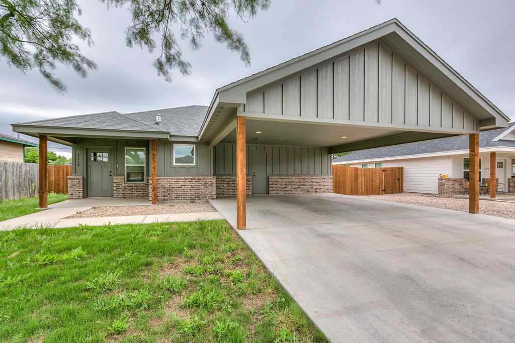 1117 E 26th St, San Angelo, Texas image 3