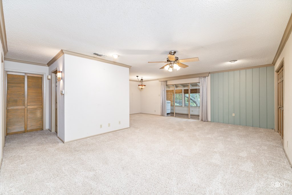 San Angelo, Texas 76901, United States, 2 Bedrooms Bedrooms, ,2 BathroomsBathrooms,Residential,Pending,68712