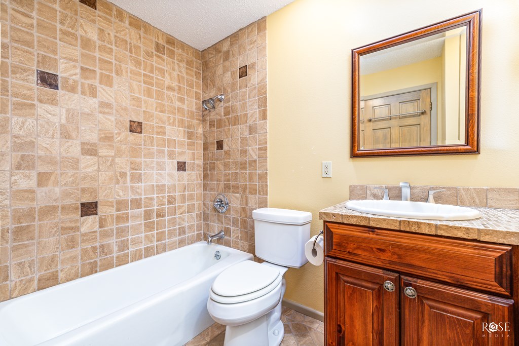 San Angelo, Texas 76901, United States, 2 Bedrooms Bedrooms, ,2 BathroomsBathrooms,Residential,Pending,68712