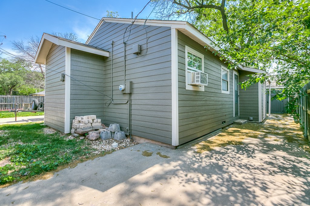322 S Madison St, San Angelo, Texas image 28