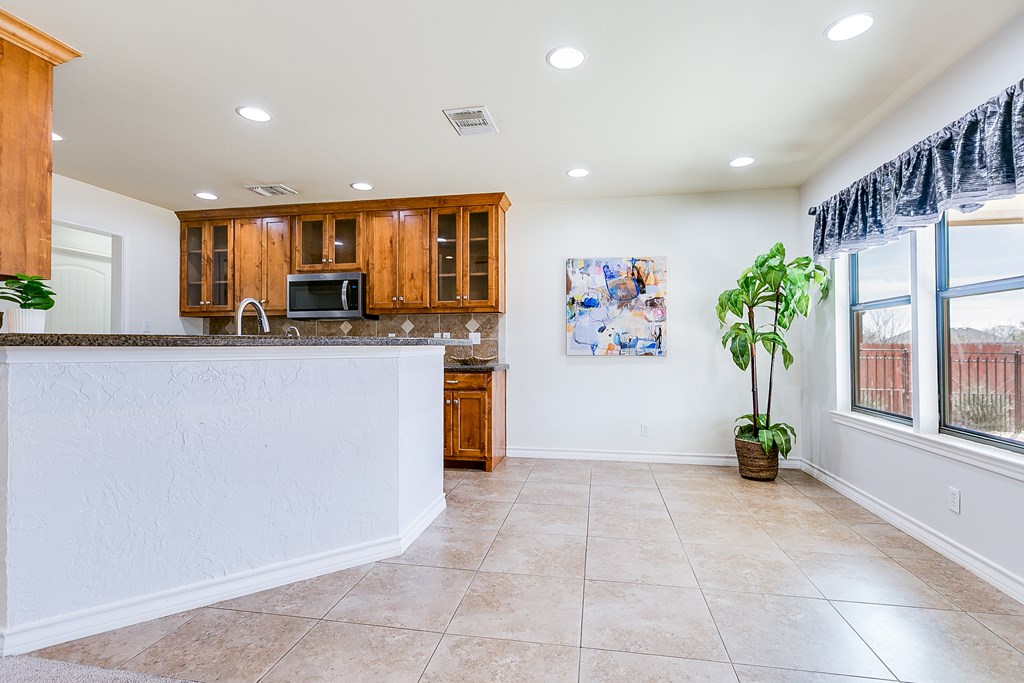 1113 Windemere Circle, San Angelo, Texas image 13