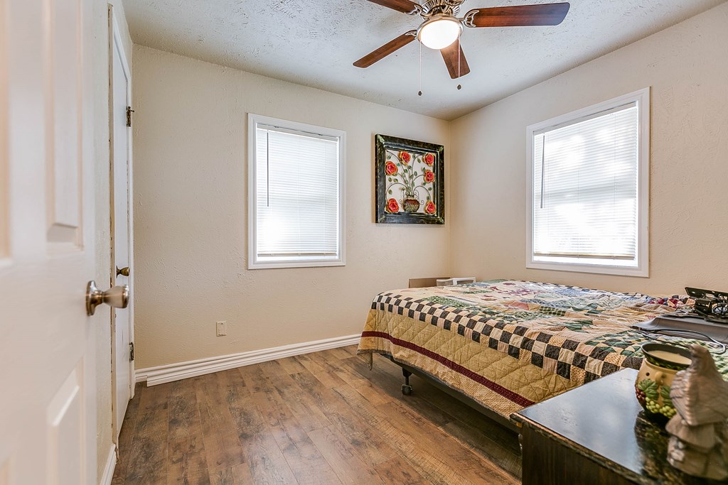 513 E 25th St, San Angelo, Texas image 22