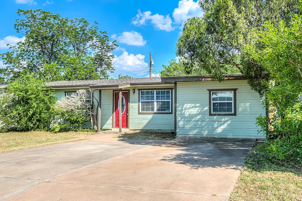 2021 Field Ave, San Angelo, Texas image 2
