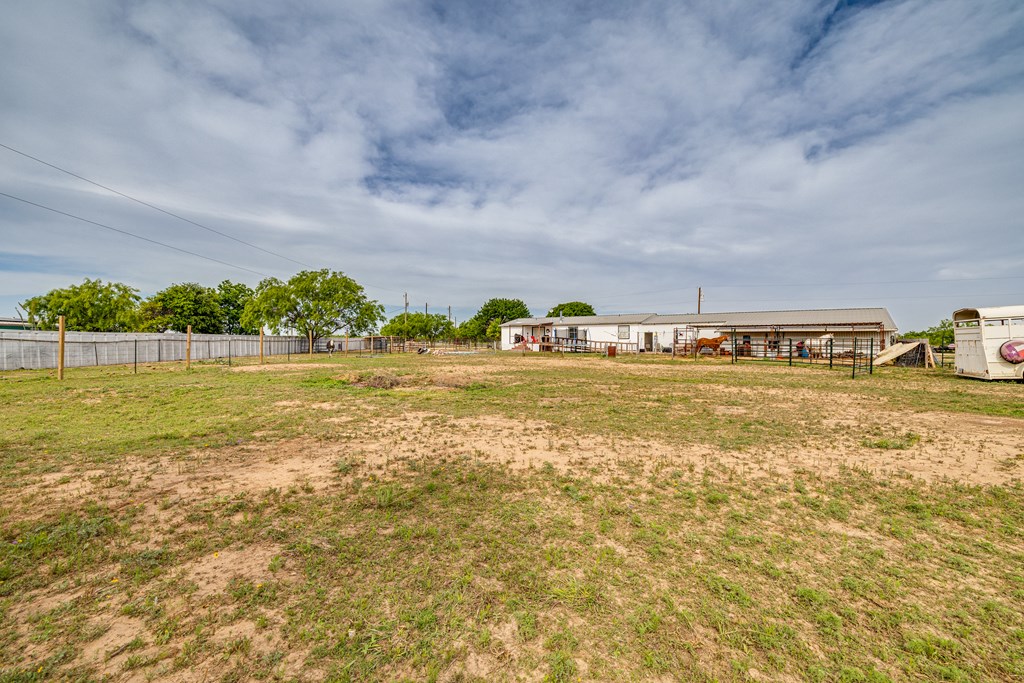 8918 Paradise Lane, San Angelo, Texas image 31