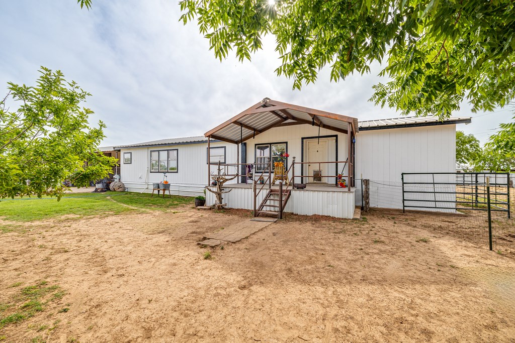 8918 Paradise Lane, San Angelo, Texas image 2