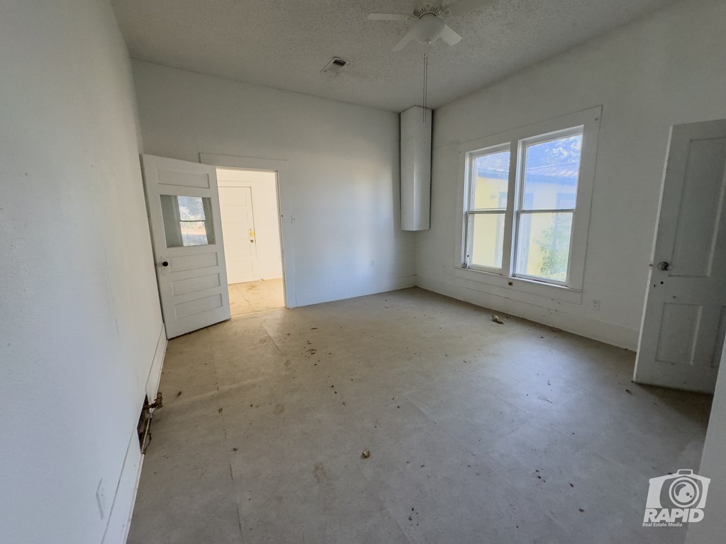 901 S Walnut St, Brady, Texas image 18