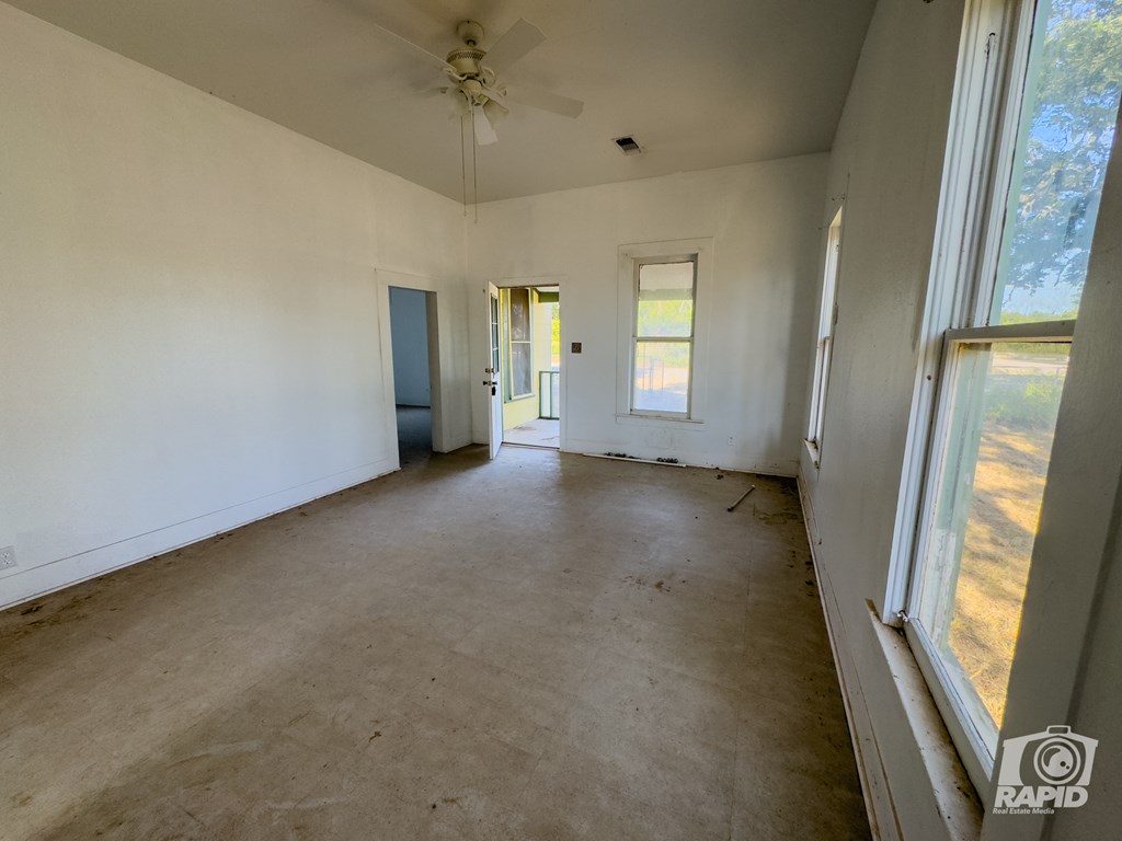 901 S Walnut St, Brady, Texas image 13