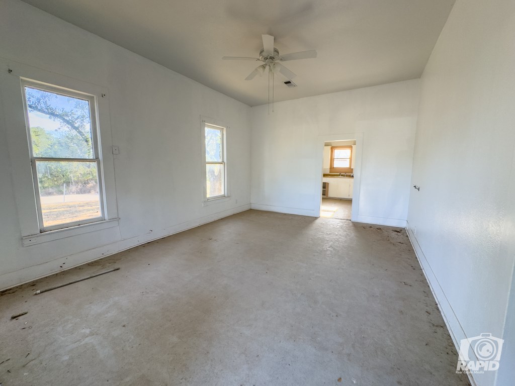 901 S Walnut St, Brady, Texas image 12
