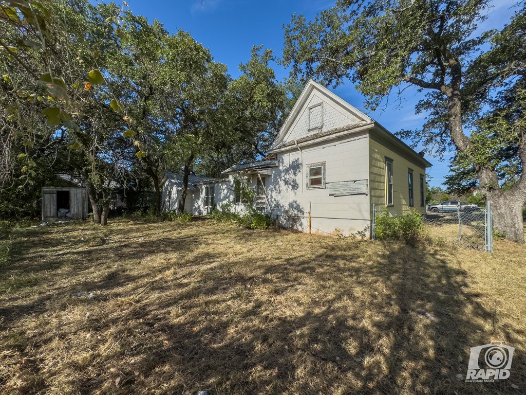 901 S Walnut St, Brady, Texas image 10