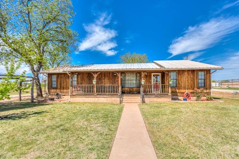 505 W Barclay Ave, Bronte, TX 76933 - MLS#: 120678