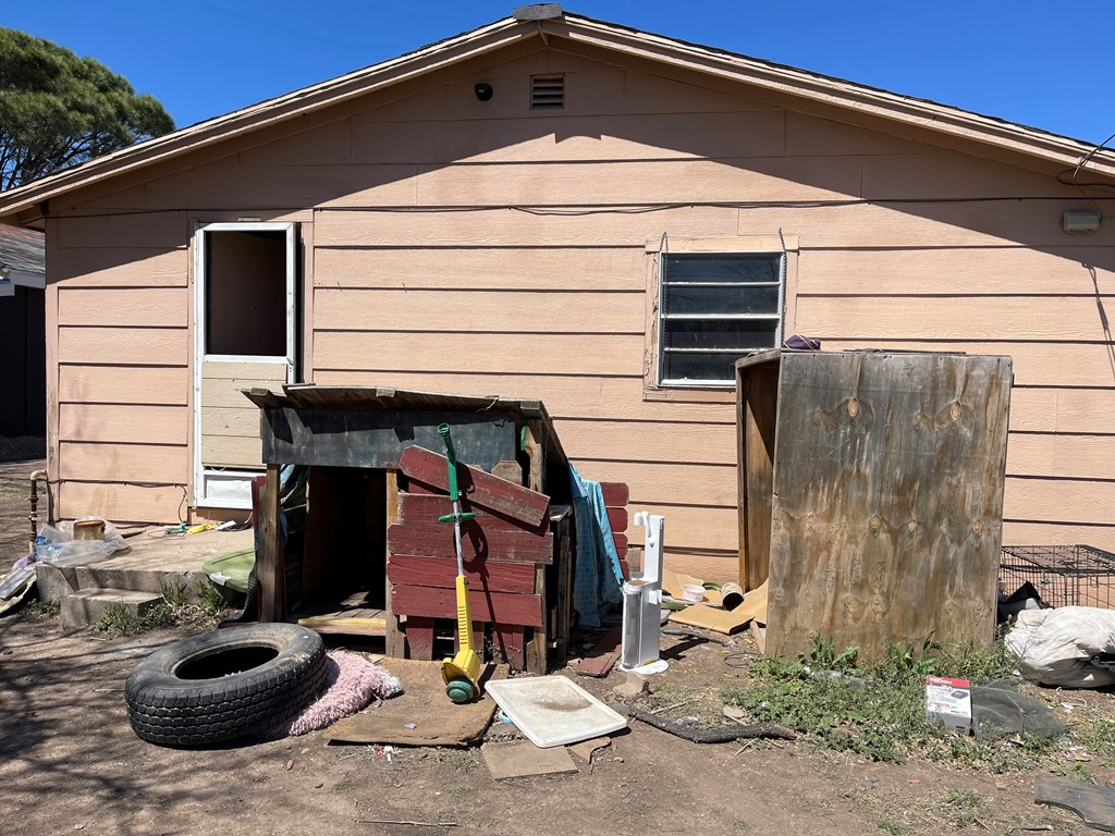 703 W 16th St, San Angelo, Texas image 3
