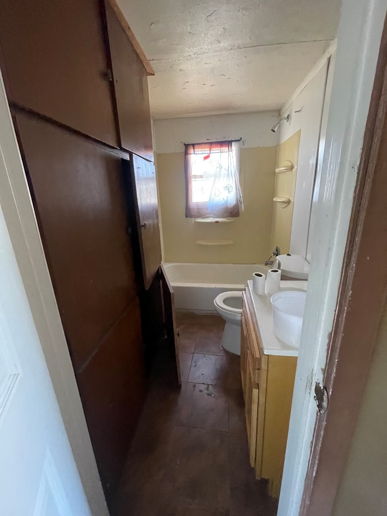703 W 16th St, San Angelo, Texas image 10
