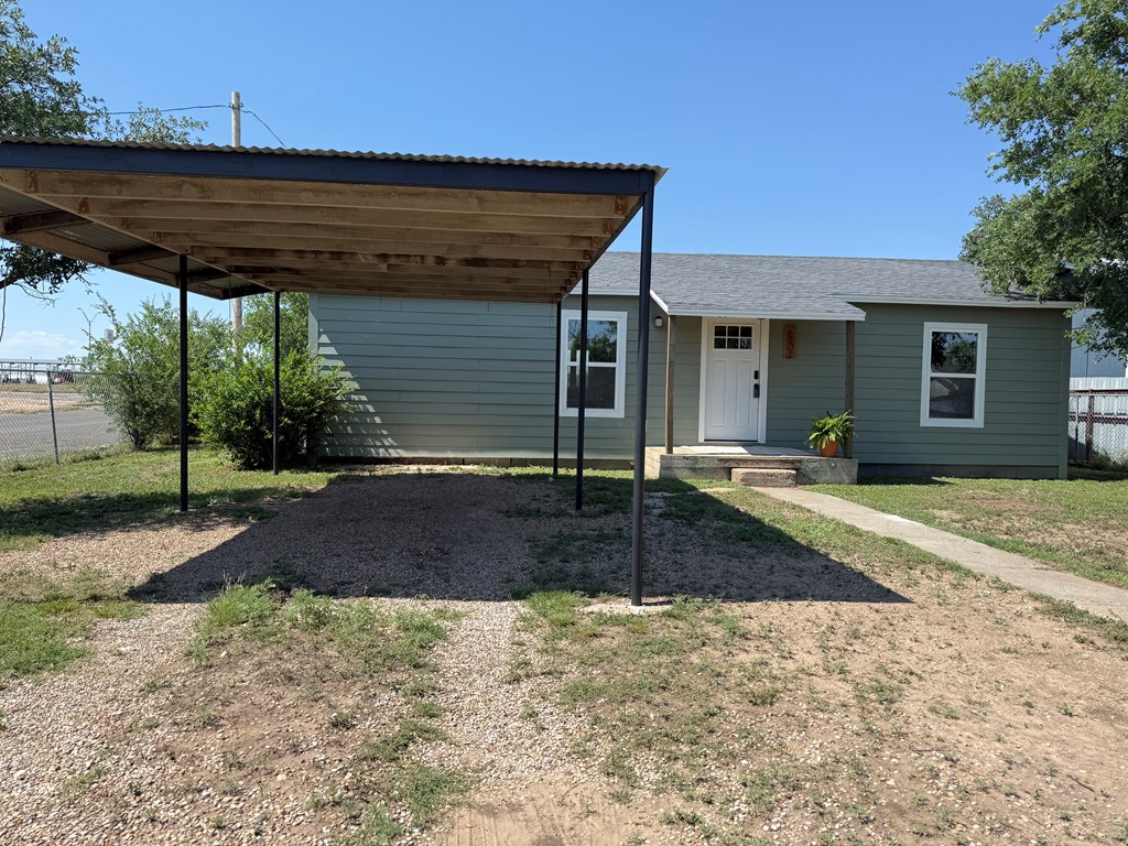 1702 Ellis St, San Angelo, Texas image 2