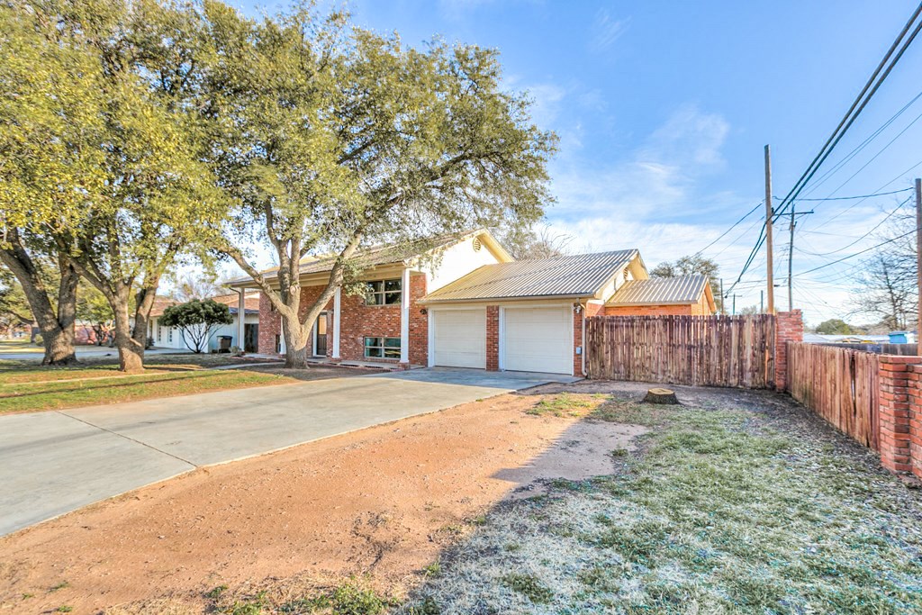 2113 Sul Ross St, San Angelo, Texas image 2