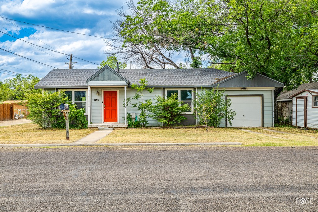 610 W Ave L, San Angelo, Texas image 2