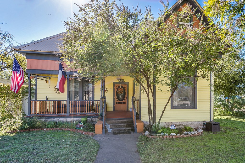 1009 8th St, Ballinger, Texas image 3