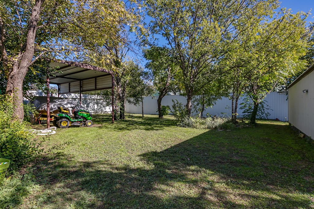 1009 8th St, Ballinger, Texas image 36