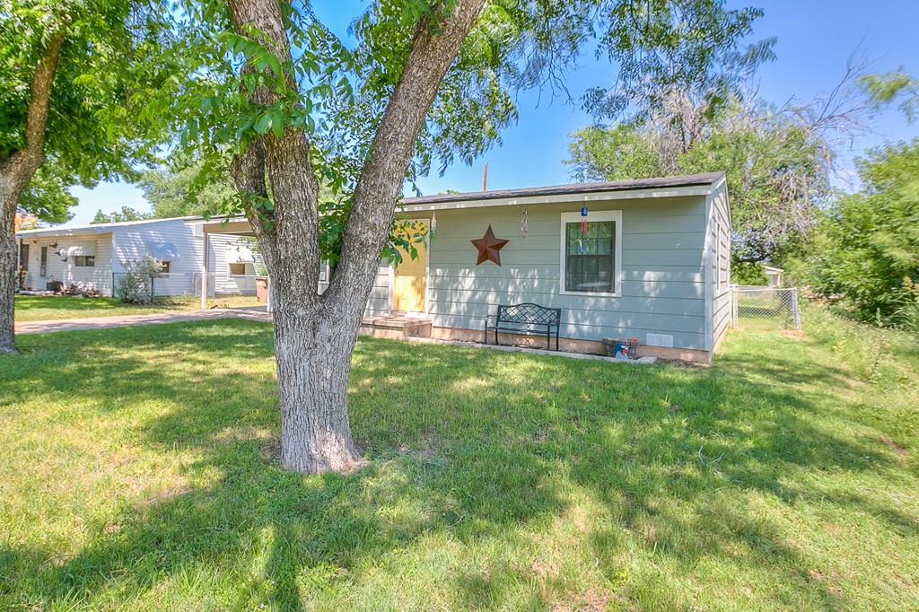 1632 Mission Ave, San Angelo, Texas image 2