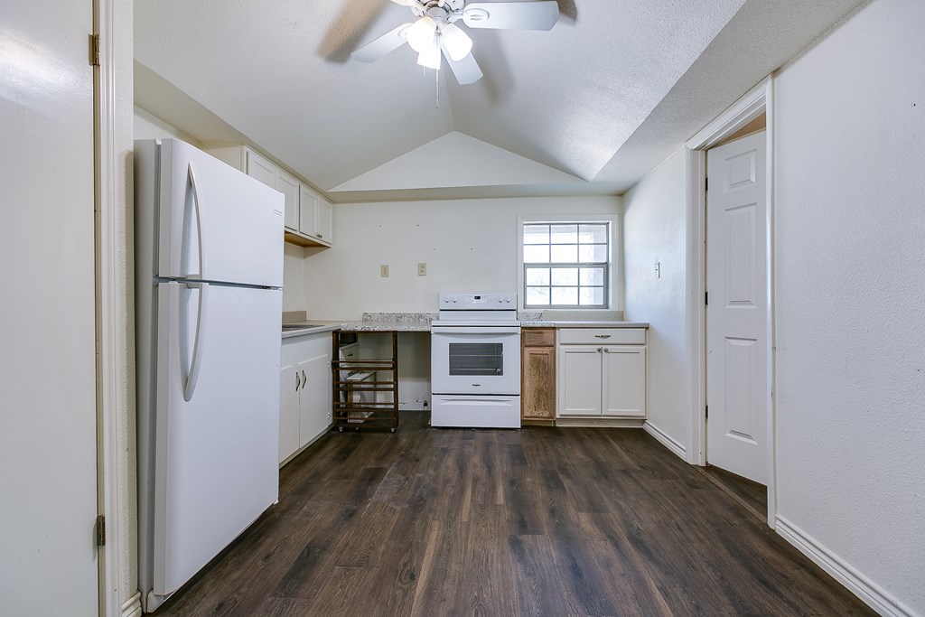 2113 S Hill St, San Angelo, Texas image 11