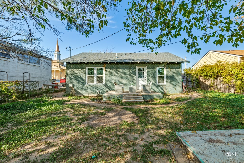 111 E 14th St, San Angelo, Texas image 17