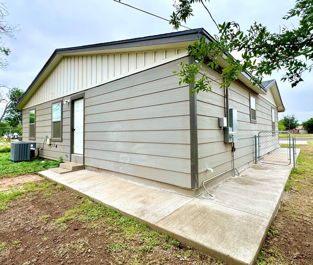 919 E 20th St, San Angelo, Texas image 18