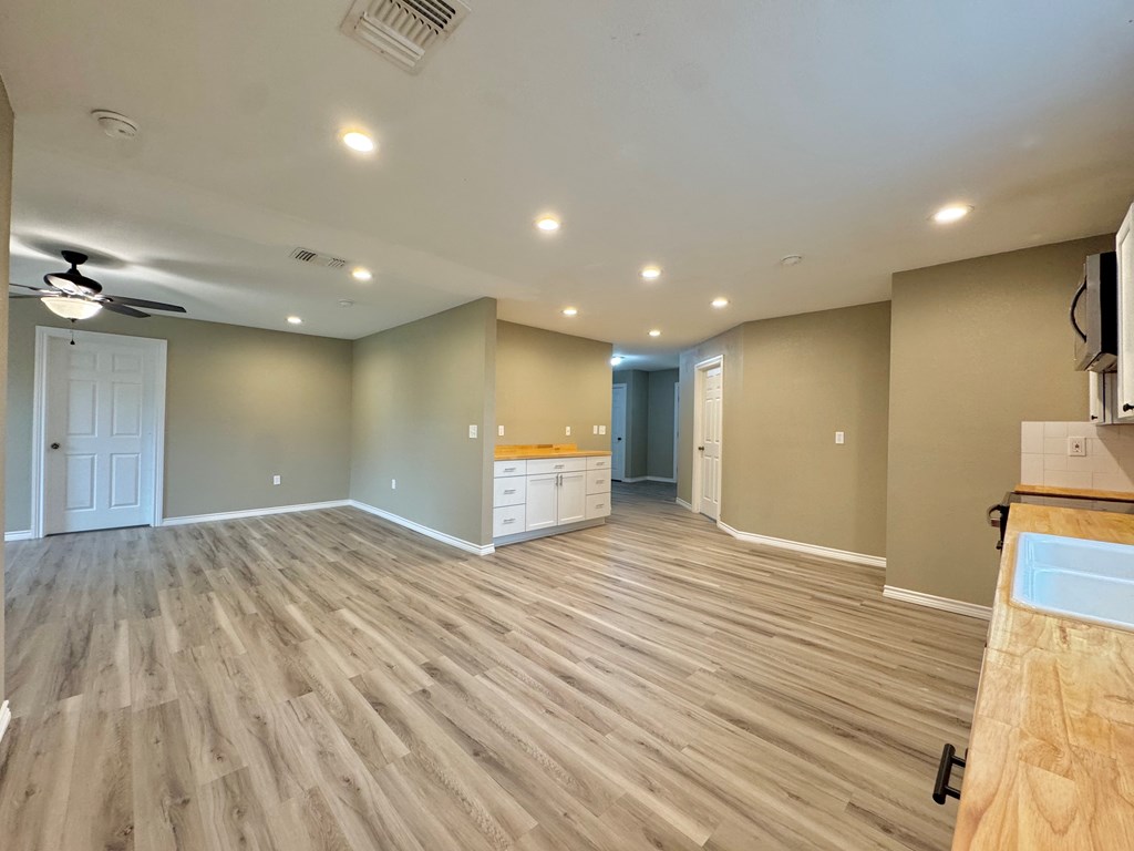 919 E 20th St, San Angelo, Texas image 3