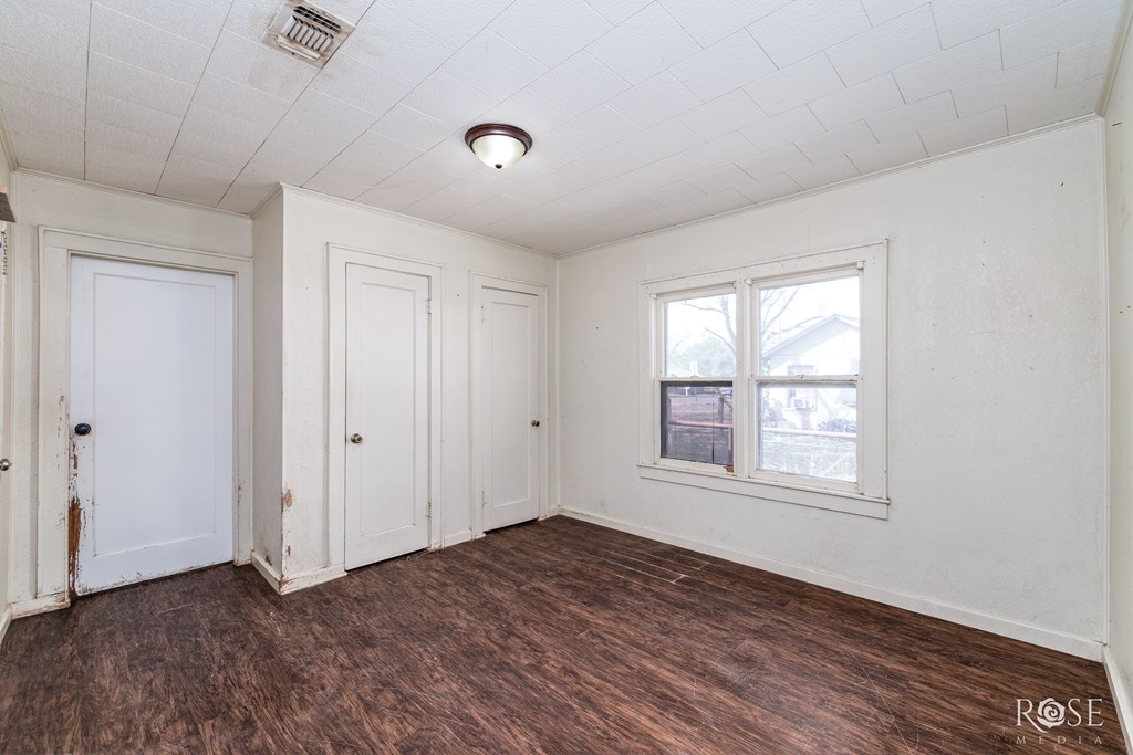 108 W College Ave, Sonora, Texas image 18