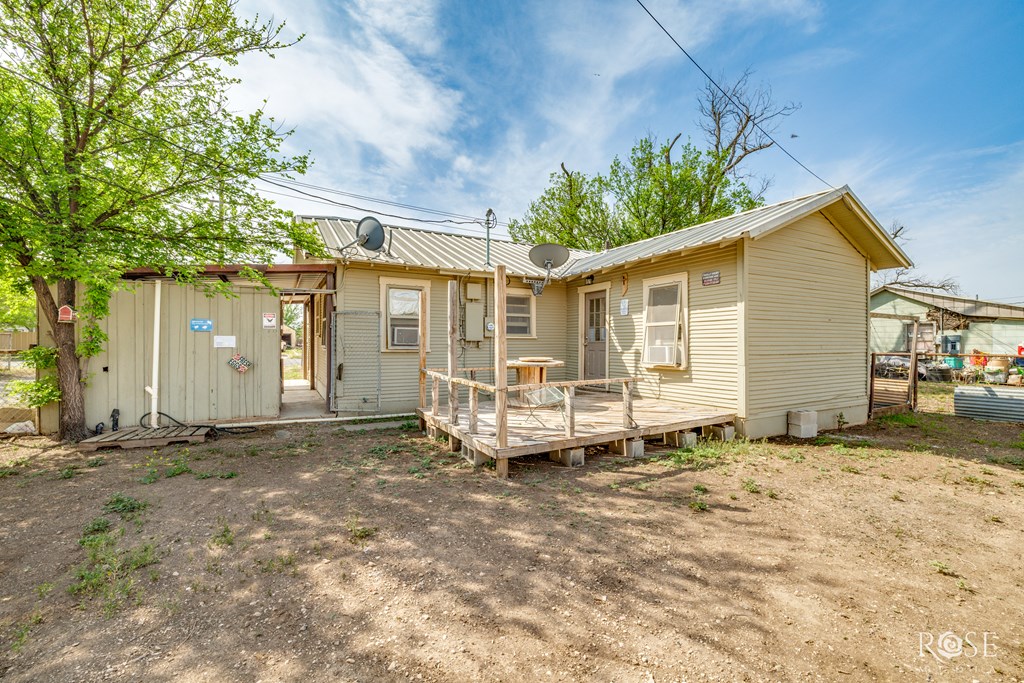 108 W College Ave, Sonora, Texas image 22