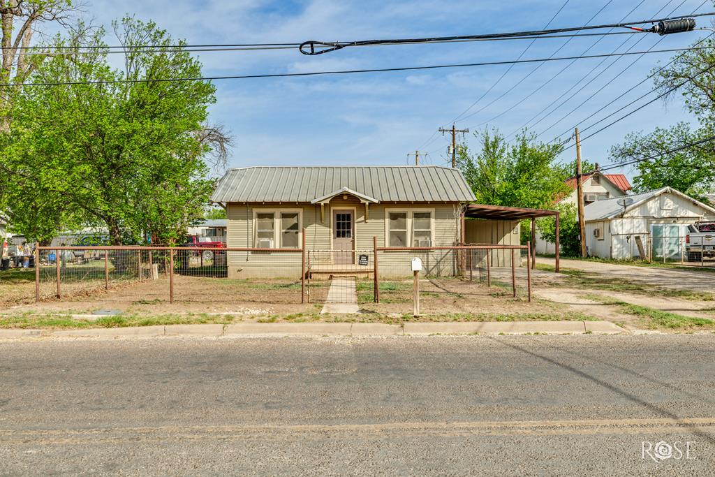 108 W College Ave, Sonora, Texas image 1