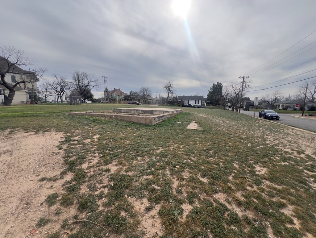 120 N Park St #12, San Angelo, Texas image 3