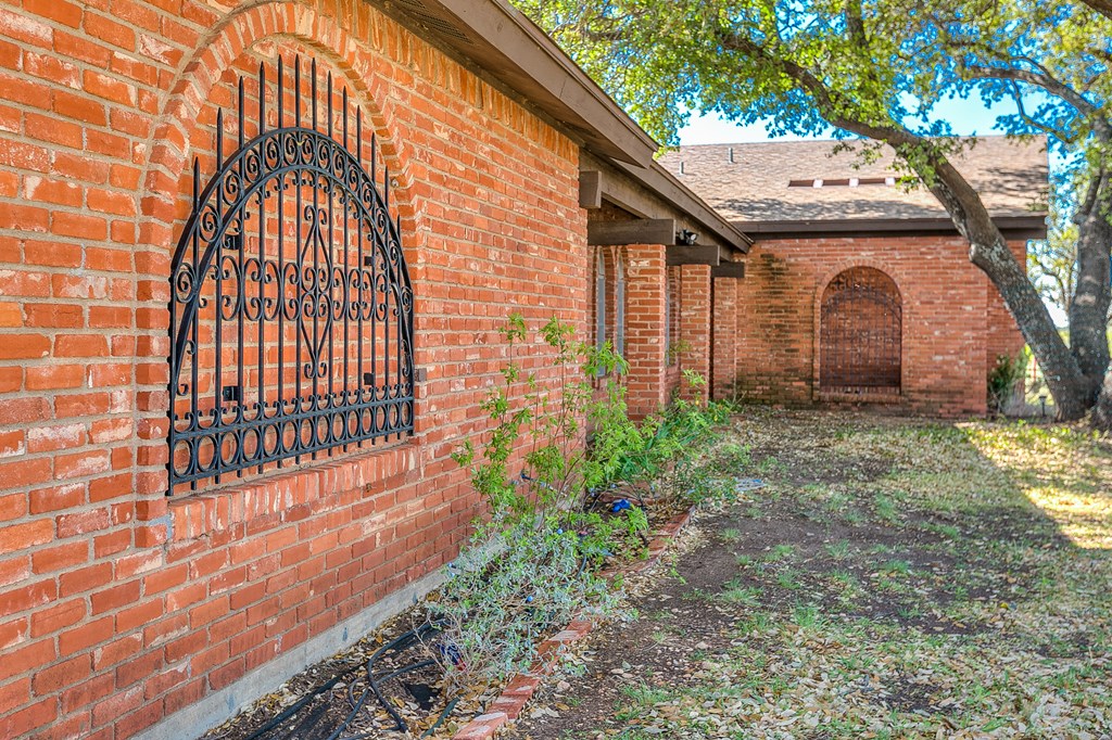 6001 Hwy 83, Winters, Texas image 3