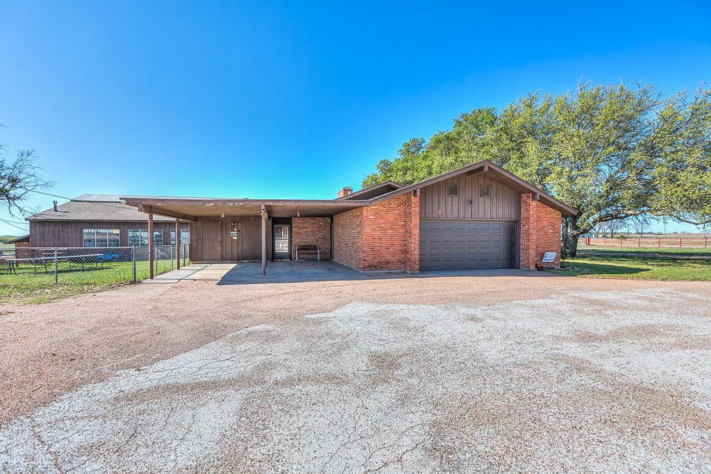6001 Hwy 83, Winters, Texas image 4