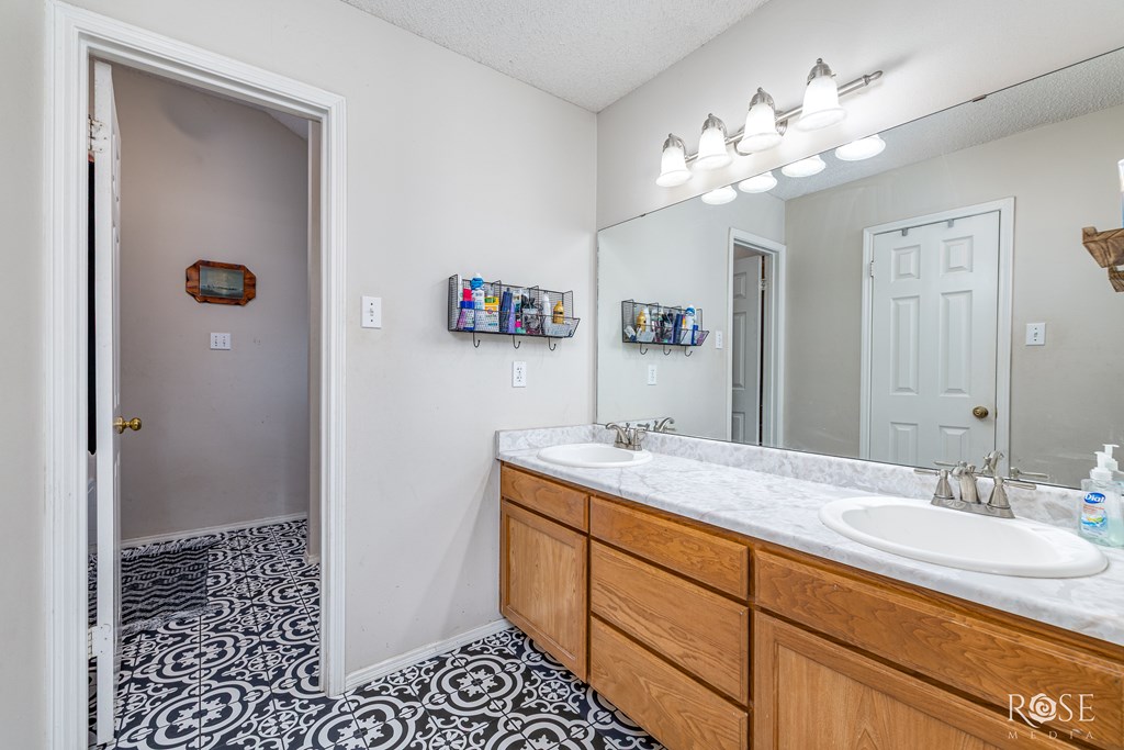 San Angelo, Texas 76904, United States, 3 Bedrooms Bedrooms, ,2 BathroomsBathrooms,Residential,Active,203302