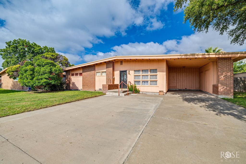 Big Lake, Texas 76932, United States, 4 Bedrooms Bedrooms, ,4 BathroomsBathrooms,Residential,Active,182882