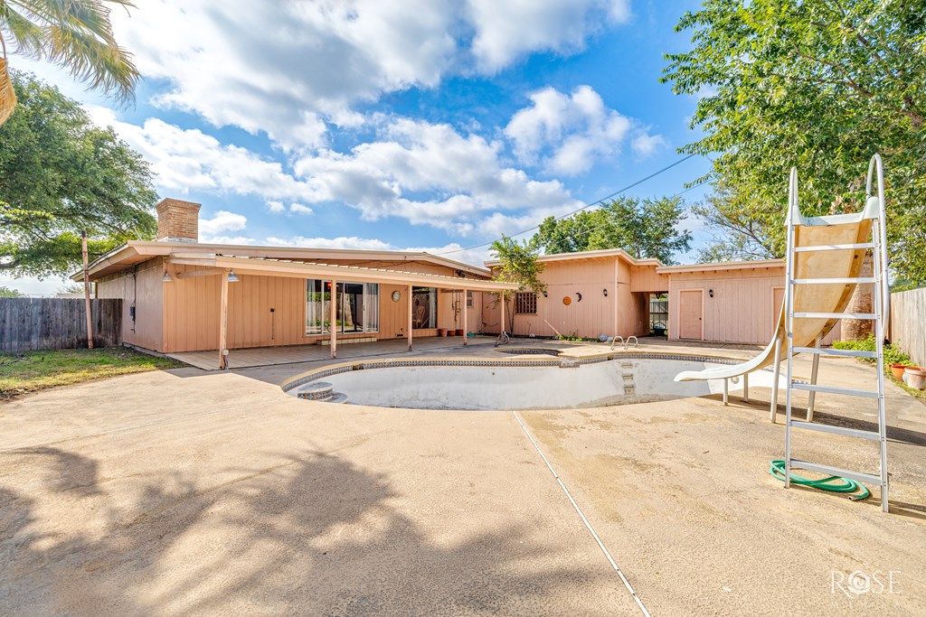 Big Lake, Texas 76932, United States, 4 Bedrooms Bedrooms, ,4 BathroomsBathrooms,Residential,Active,182882