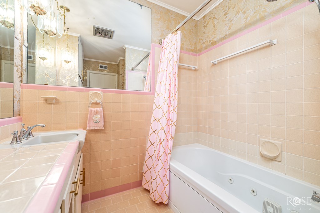 Big Lake, Texas 76932, United States, 4 Bedrooms Bedrooms, ,4 BathroomsBathrooms,Residential,Active,182882