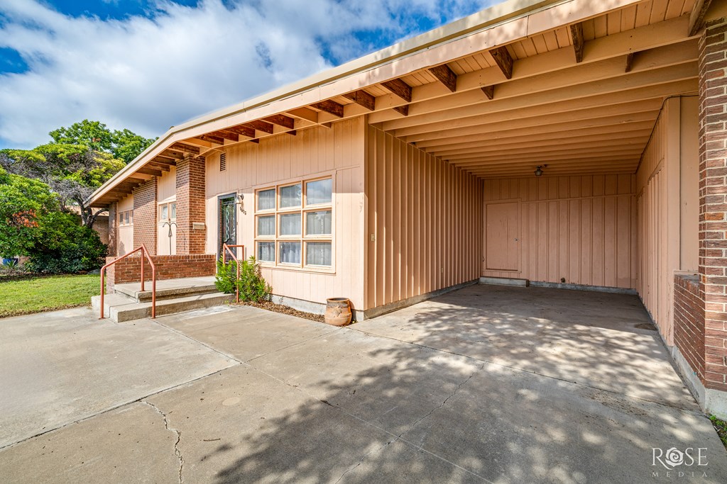 Big Lake, Texas 76932, United States, 4 Bedrooms Bedrooms, ,4 BathroomsBathrooms,Residential,Active,182882