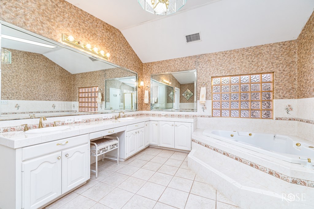 Big Lake, Texas 76932, United States, 4 Bedrooms Bedrooms, ,4 BathroomsBathrooms,Residential,Active,182882