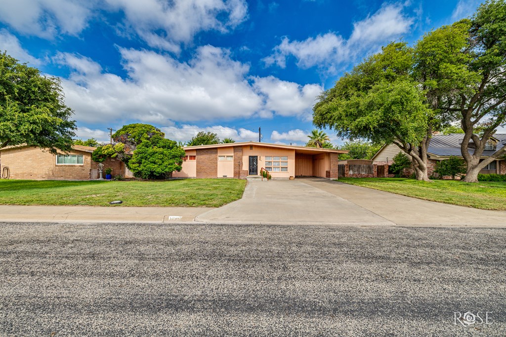 Big Lake, Texas 76932, United States, 4 Bedrooms Bedrooms, ,4 BathroomsBathrooms,Residential,Active,182882