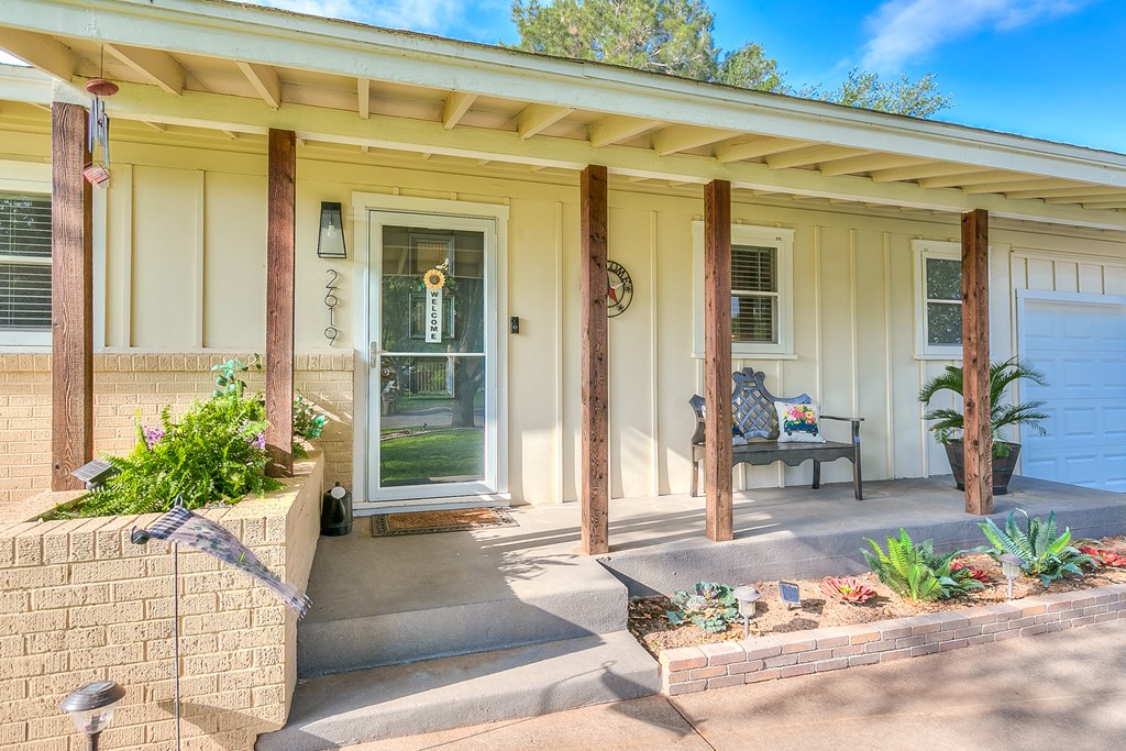 2619 University Ave, San Angelo, Texas image 2