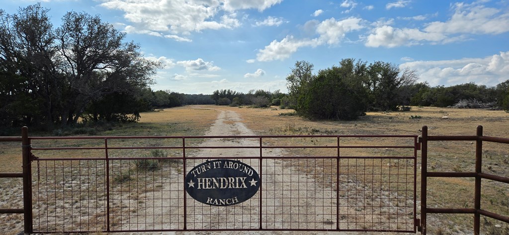 3599 Mesquite Lane, Eldorado, Texas image 2